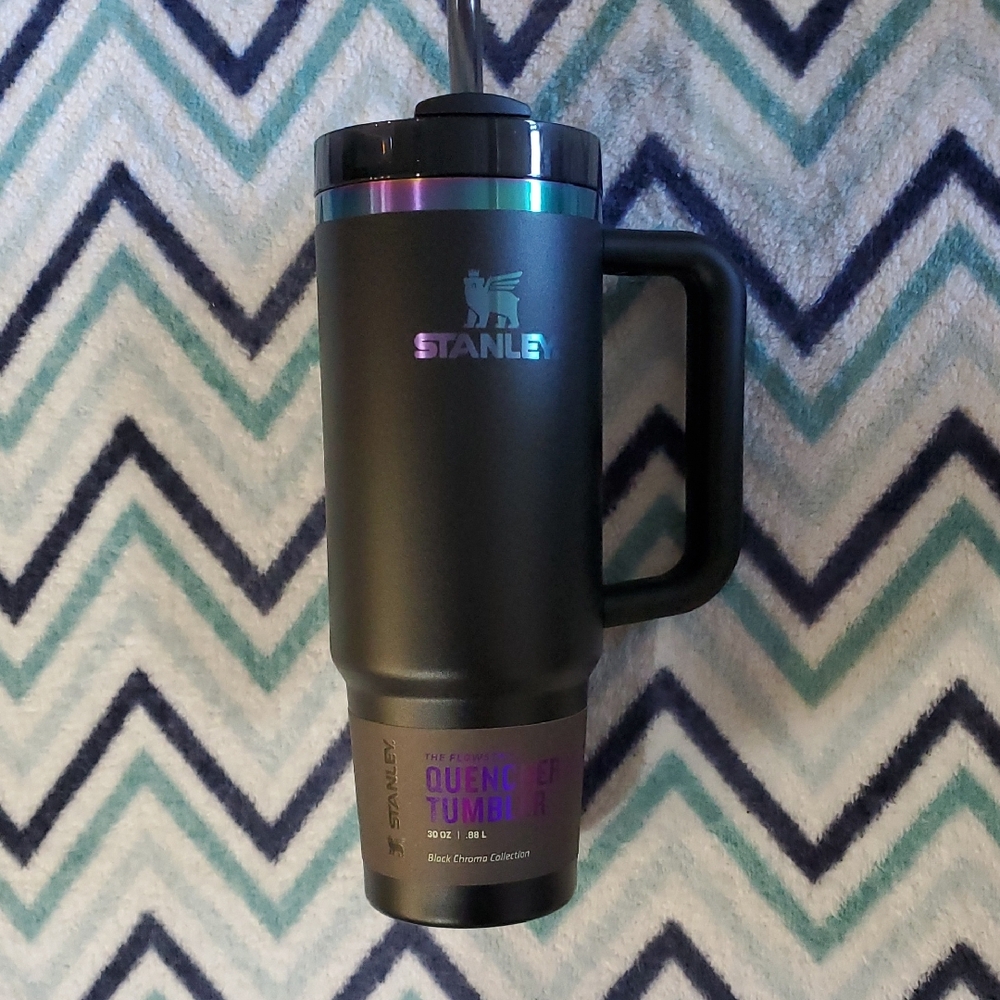Stanley Black Chroma 30oz NWT